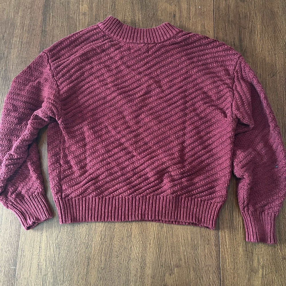 UNIVERSAL THREAD Women's Burgundy Sweater